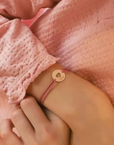 Bracelet Rond C&oelig;ur Ajour&eacute; en Or Personnalisable Cordon