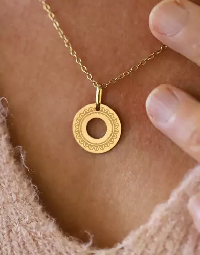 M&eacute;daille Ronde Ajour&eacute;e M Mandala