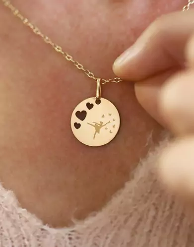 M&eacute;daille Ronde M Ajour&eacute;e Coeurs Danseuse